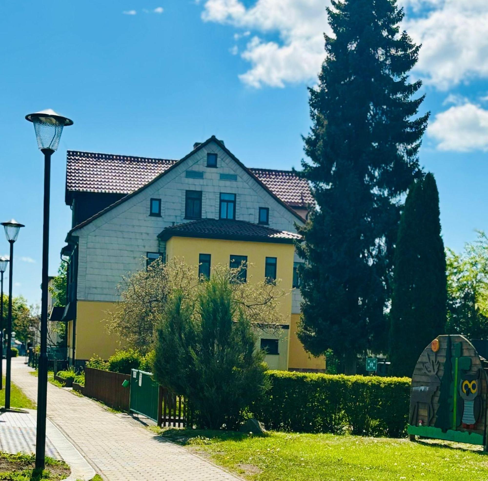 Themenhotel Rehlein Thale Exterior photo
